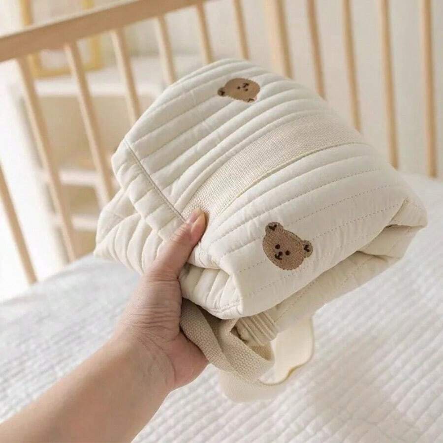 Wickeltasche aus Plüsch mit Bärenmotiv