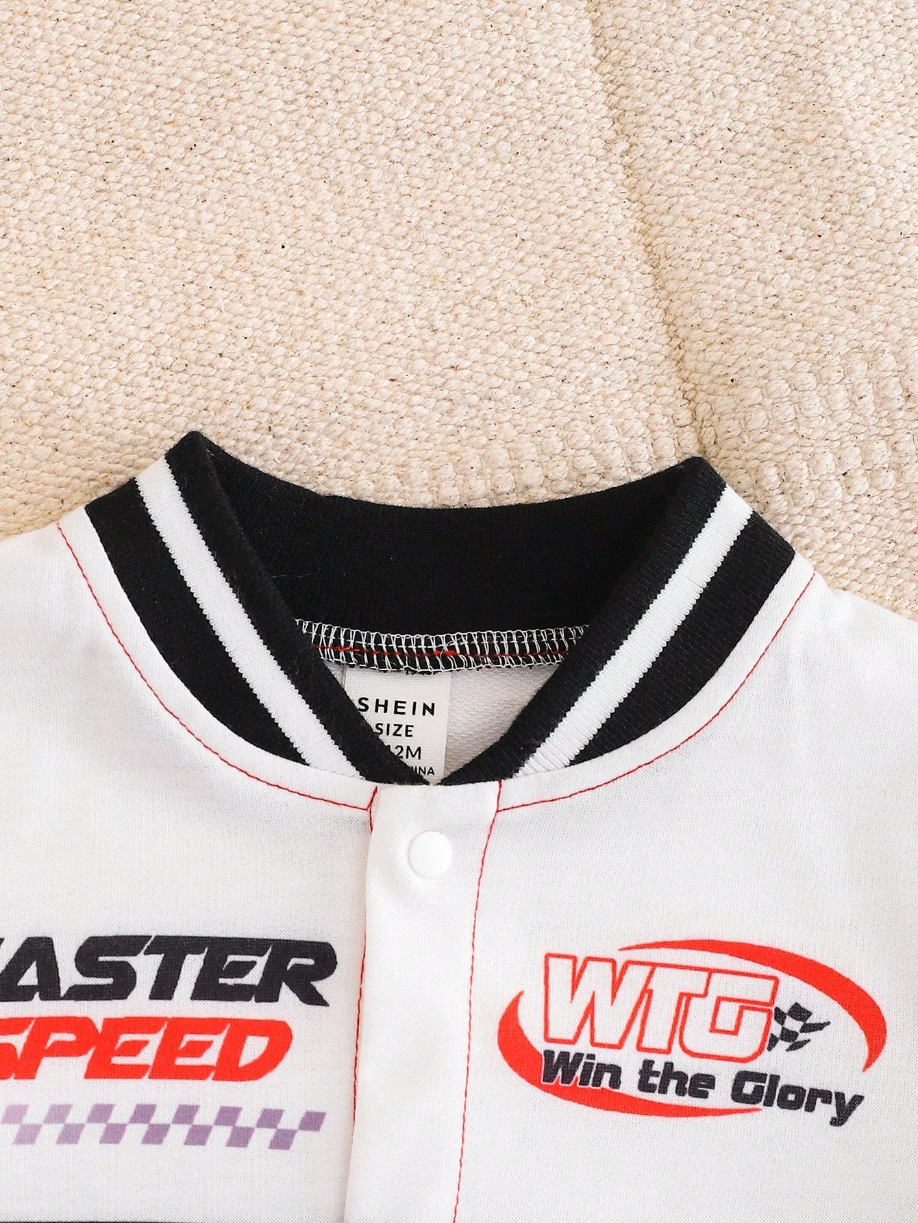 Cooler Baby-Strampler – Rennwagen-Print &amp; Sweatshirt-Look