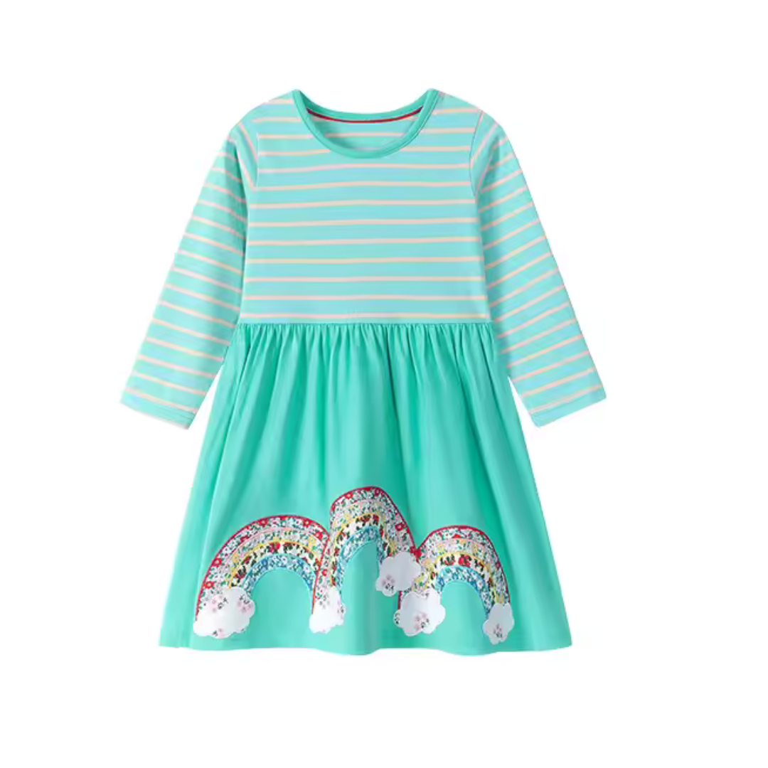 Elegantes Kleid mit Regenbogenmuster