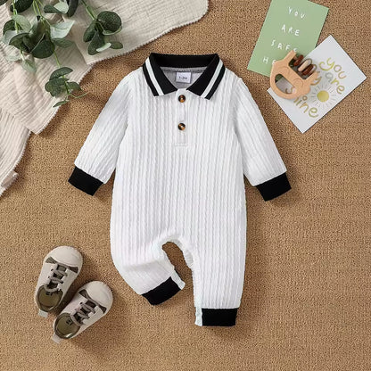 Herbstlicher Jumpsuit für Jungen
