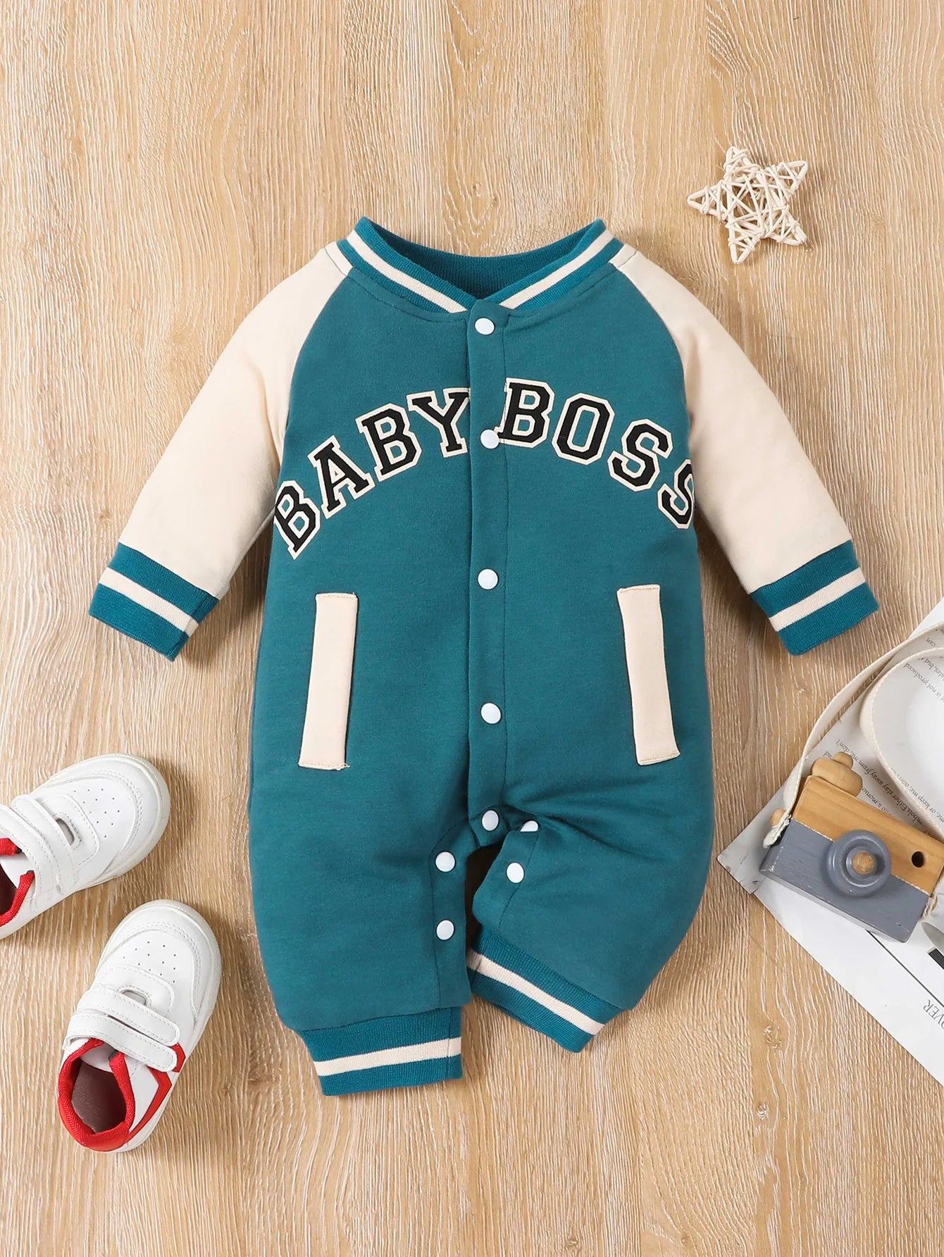 Baby-Jumpsuit mit langen Ärmeln, modisches Outfit